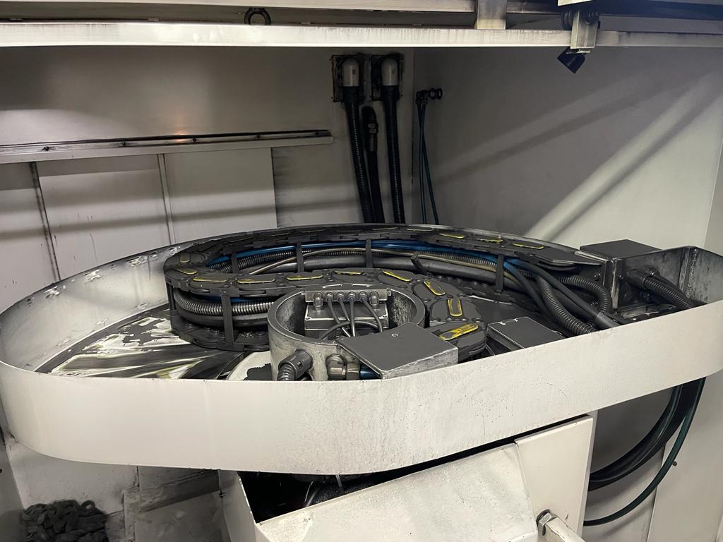 Saacke UWIIA/CNC 5A CNC Tool &amp; Cutter Grinder, Machine ID: 8683